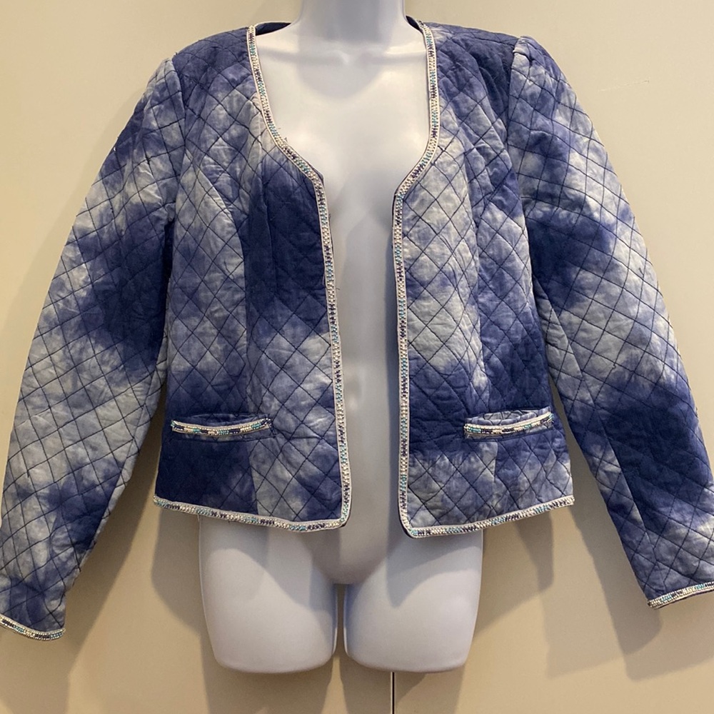 MNG casual jacket Lesia. Light and dark blue. Stitched throughout and bedazzled